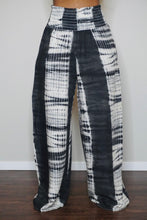 Load image into Gallery viewer, “Best Dressed” Two piece set
